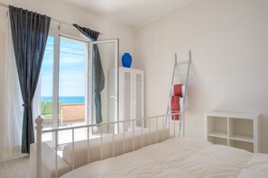 8 室のベッドルーム、アイロン / アイロン台、旅行用ベビーベッド、WiFi (無料)