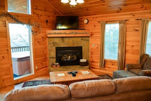 Smart TV, fireplace - Unforgettable - Cabin (Sevierville)