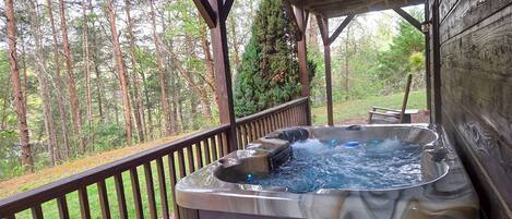 Tina de hidromasaje al aire libre