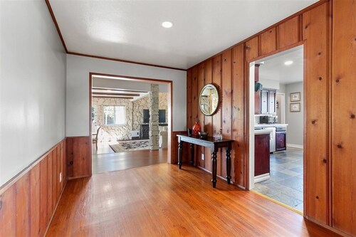 Luxurious & cozy Large 4 BR 2BA Home with Swimming POOL- San Jose Cambrian area