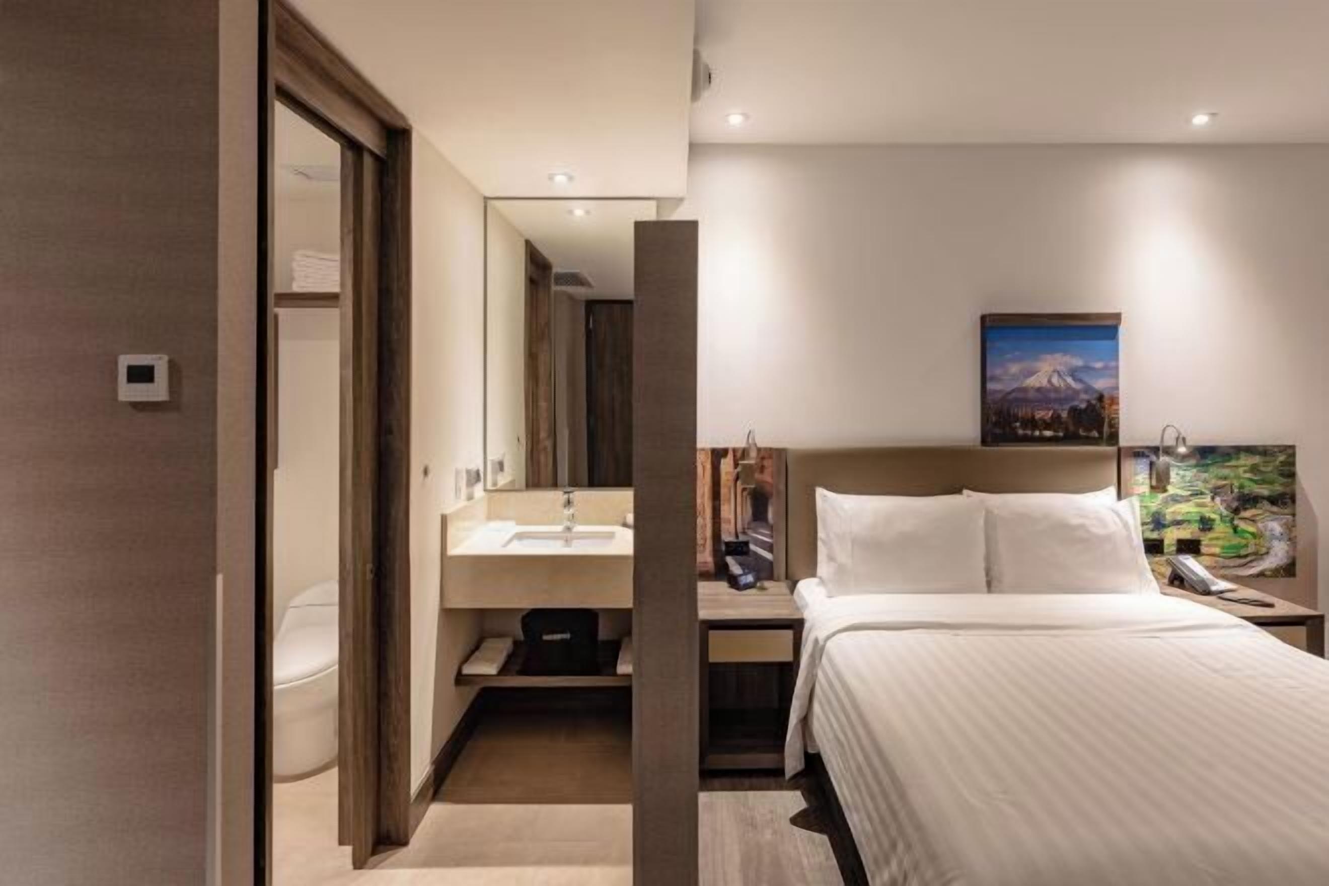 In-room safe, desk, laptop workspace, soundproofing