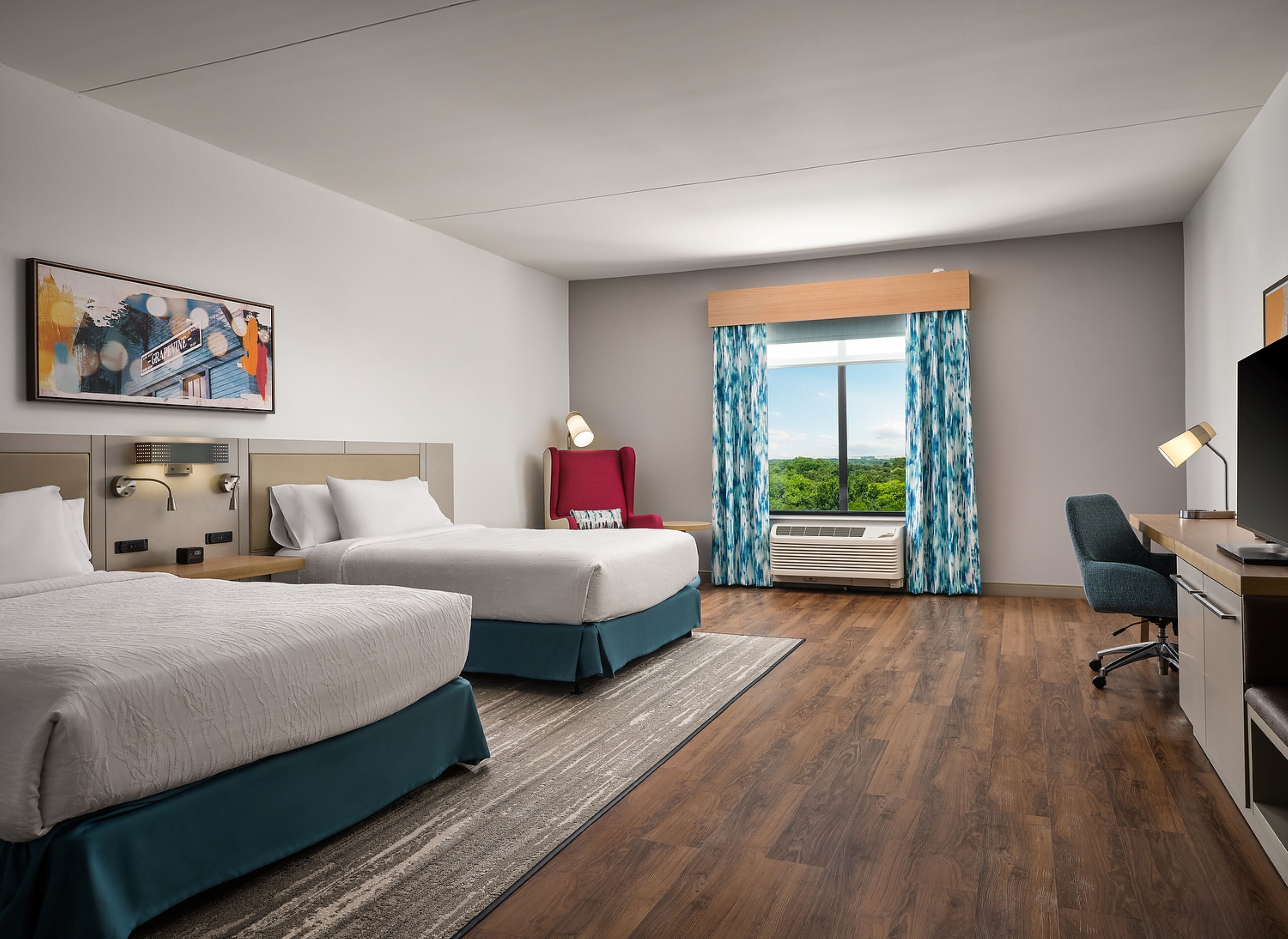 1 bedroom, premium bedding, in-room safe, desk