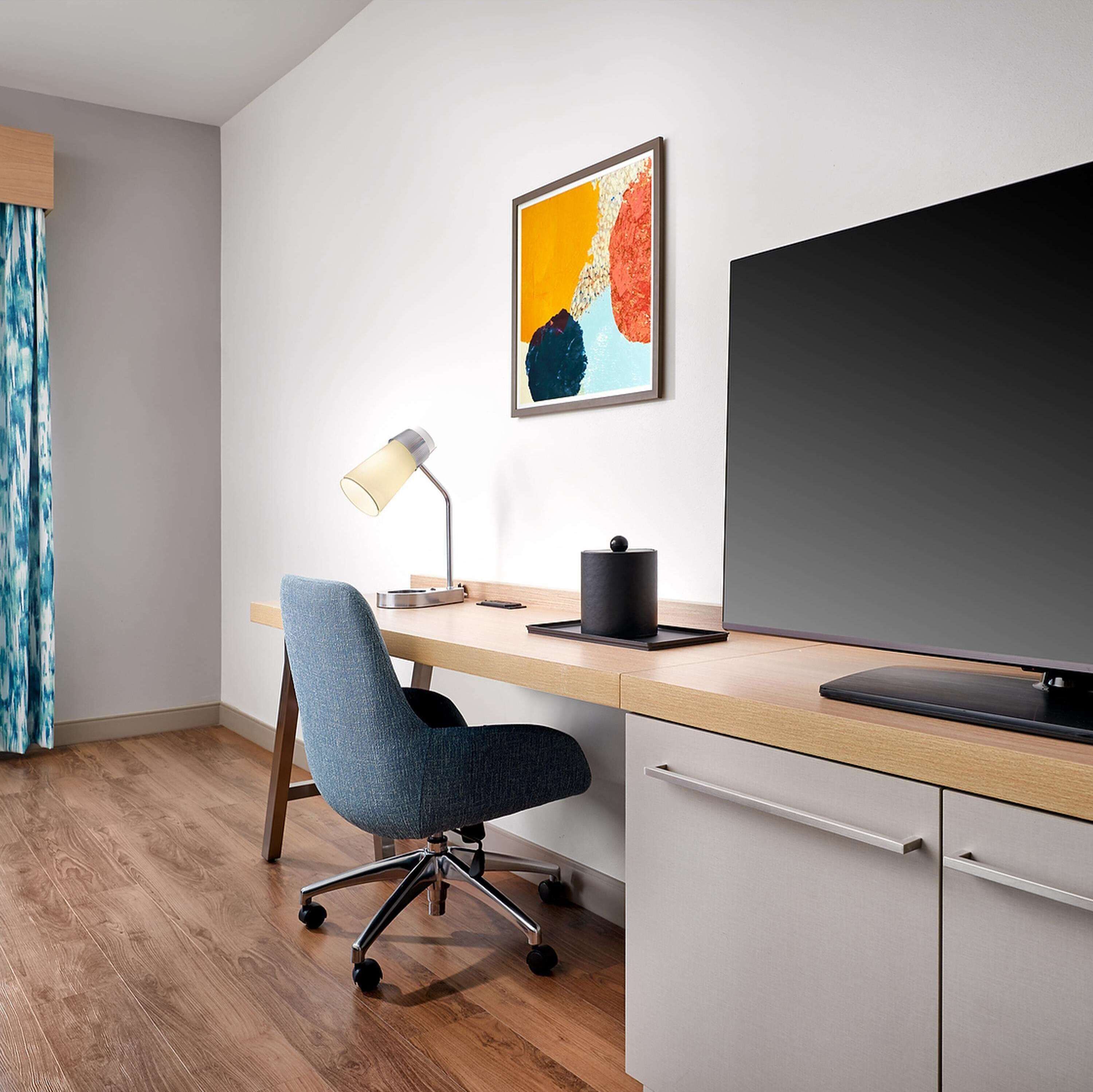 1 bedroom, premium bedding, in-room safe, desk