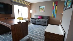 Free wired Internet, bed sheets