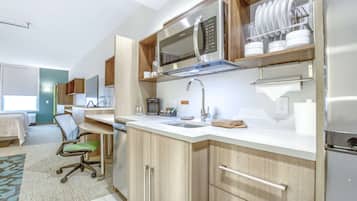 1 bedroom, desk, laptop workspace, free WiFi
