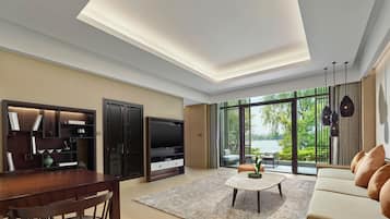 Down duvets, minibar, in-room safe, individually decorated