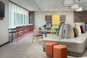 Lobby - Home2 Suites by Hilton Tampa Westshore Airport, FL (Tampa)