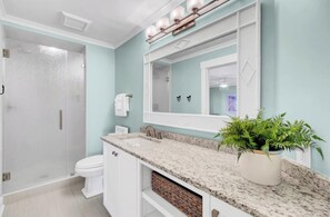 Shower, hair dryer, towels, soap - 415 Seascape by AvantStay | Beachfront Condo w/ Communal Pool Access (Isle of Palms)