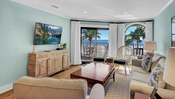 Unclassified image, 1 of 21, button - 415 Seascape by AvantStay | Beachfront Condo w/ Communal Pool Access (Isle of Palms)