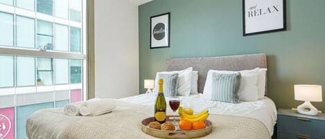 2 bedrooms, desk, iron/ironing board, travel cot