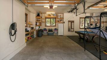 House, 6 Bedrooms | Interior