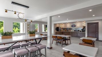 Free daily full breakfast