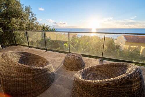 Beach Sunset Villa 100m from Ocean & Beach