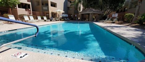 Piscine extérieure, piscine chauffée