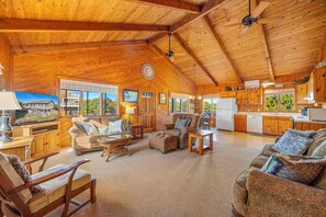 Smart TV, stereo - Canalfront Dog Friendly Home w/ Private Dock, Cmty Pool and Tennis/Pickleball (Avon)