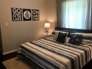 4 Schlafzimmer, Schreibtisch, Bügeleisen/Bügelbrett, kostenloses WLAN