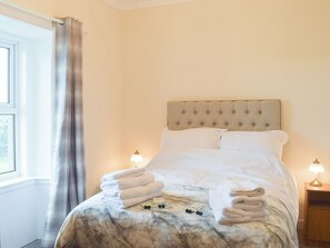 2 bedrooms, free WiFi, bed sheets - 2 bedroom accommodation in Maidens, near Girvan (Maidens, near Girvan)