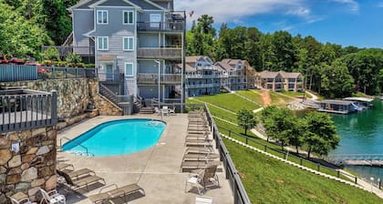 Spacious Lakefront Condo with Private Deck and Direct access to the Lake