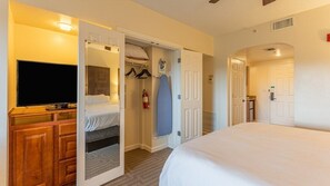 In-room safe, desk, iron/ironing board, WiFi