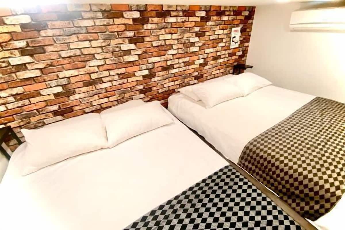 1 Schlafzimmer, schallisolierte Zimmer, Bügeleisen/Bügelbrett