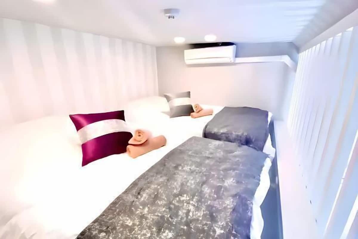 Soundproofing, iron/ironing board, free WiFi, bed sheets