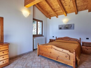 2 slaapkamers, reisbedje, gratis wifi