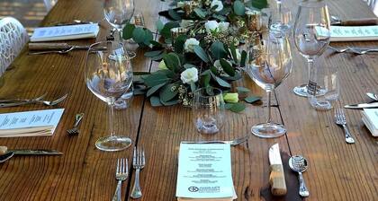 The Oasis Downtown 3 BR with Pool