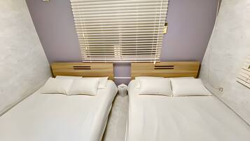 Basic House | 3 bedrooms, blackout drapes, iron/ironing board, free WiFi