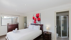 3 bedrooms, bed sheets
