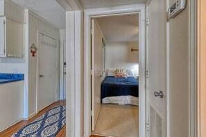 2 soverom, strykejern/-brett, wi-fi og sengetøy