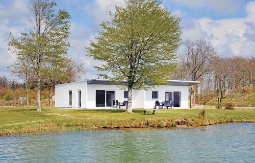 Nice home in Ringkøbing with WiFi