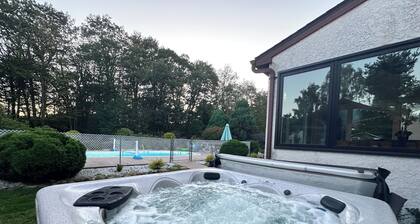 5 bedrooms 10 beds + 3.5 bath with HEATED PRIVATE pool,Hot tub,Game room & More!