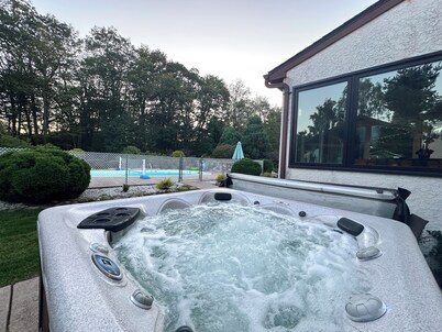 5 bedrooms 10 beds + 3.5 bath with HEATED PRIVATE pool,Hot tub,Game room & More!