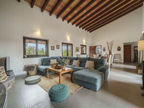 Televisie en een open haard