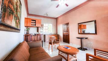 Elite Suite | Living room