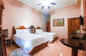 Decoración individual, mobiliario individual, wifi gratis y ropa de cama
