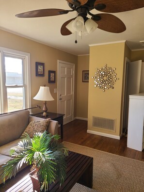 Smart TV, DVD player, offices