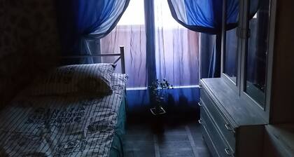 Cozy room near the International Exhibition Center and metro station.