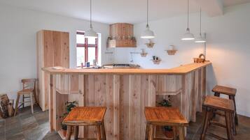 Køleskab, ovn, kogeplade, opvaskemaskine