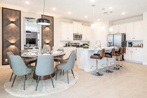 Dining - Dainty Home with Themed Bedrooms at Encore (Kissimmee)