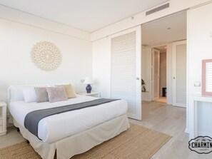 2 bedrooms, iron/ironing board, internet, bed sheets - Eurobuilding 2 Luxury - Spectacular views (Madrid)