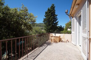 Appartement (Two Bedroom Apartment with Terrace) | Terrasse/patio