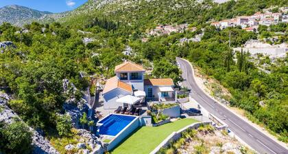 4 bedroom awesome home in Zaton