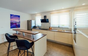 Fridge, microwave, stovetop, dishwasher - Nice home in Poljica Imotska (Poljica Imotska)