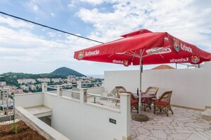 Apartment (One-Bedroom Apartment -Lara) | City view