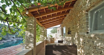 Stone House Mia - Prihonja