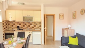 Leilighet (One Bedroom Apartment with Terrace) | Oppholdsrom
