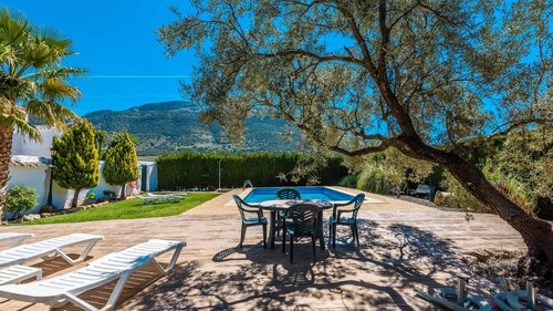 Cortijo Alonso Archidona by Ruralidays