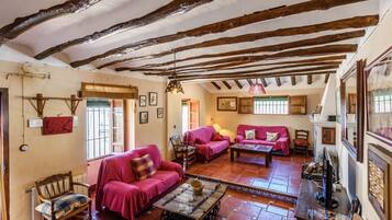 Télévision, cheminée