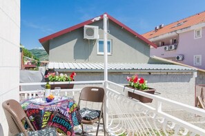 Studio (Studio Apartment with Balcony and Cit) | Balcony